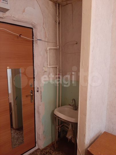 Комната 8,9 м² в 5-к., 2/5 эт.