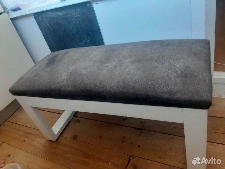 Банкетка в прихожую массив