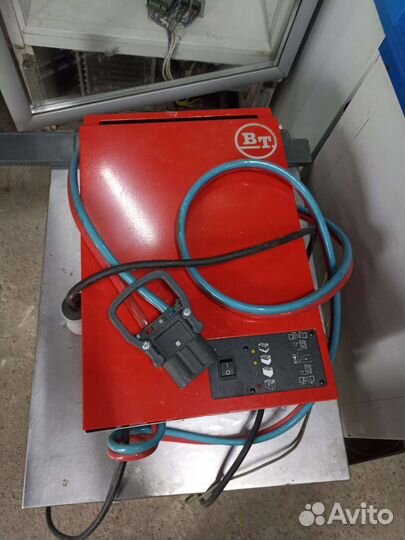 Зарядное устройство