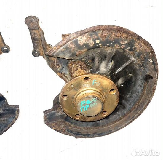 Кулак поворотный задний VW Golf 6 (1.4 )