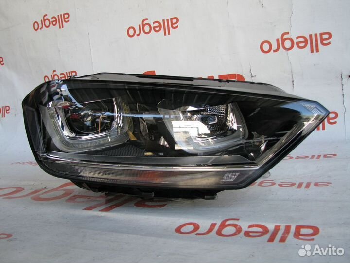 Фара передняя правая VW Golf Sportsvan xenon 2013+