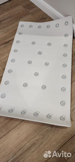 Коврик для ванной детский на присосках