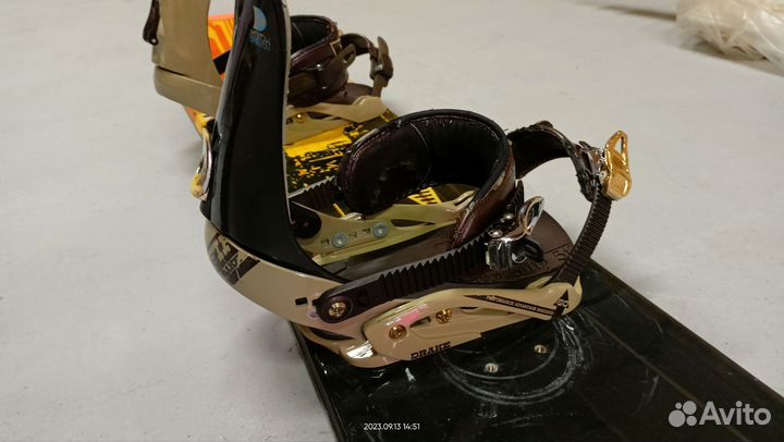 Сноуборд 154, крепления, ботинки, чехол