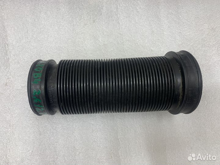 Гофра воздушного фильтра Audi 80 B4 2,6/2,8