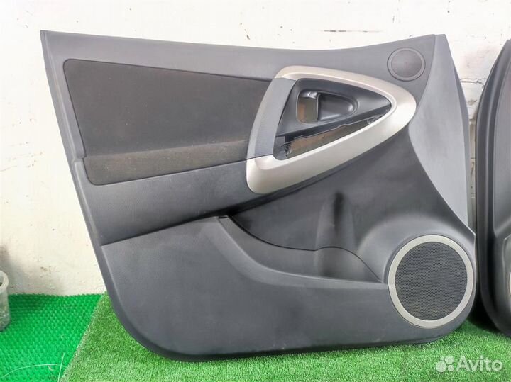 Обшивки дверей комплект Toyota RAV4 A30 2007