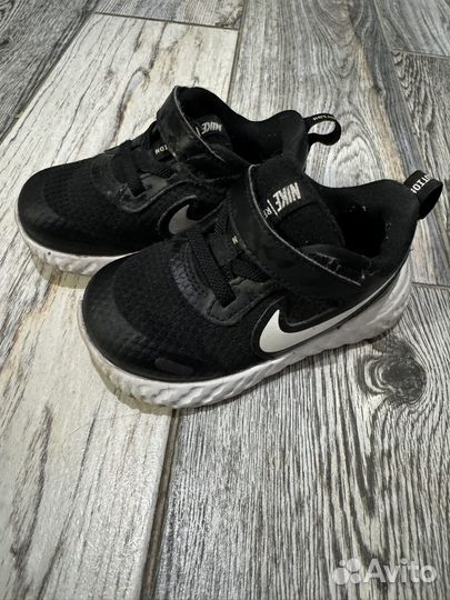 Кроссовки найк nike для девочки 13см EUR 23,5