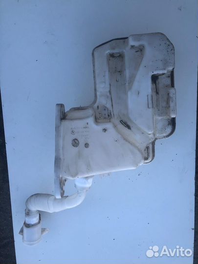 Бачок стеклоомывателя. Octavia A7