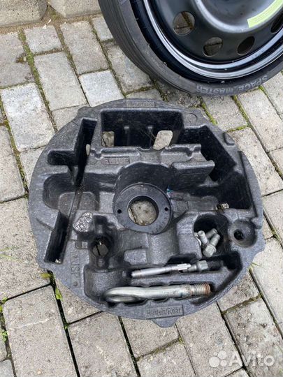 Запасное колесо на Mercedss-Benz