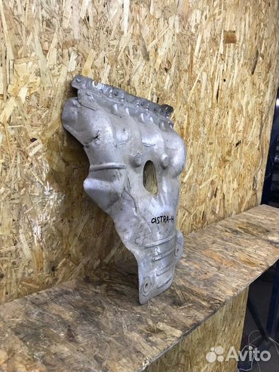 Тепловой экран Opel Astra H хетчбек 1.6 2007