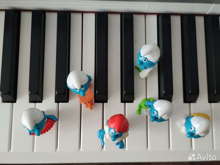 Киндеры 90 х смурфики смурфы