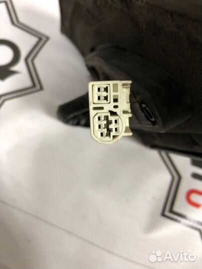 Боковое зеркало заднего вида правое Toyota Avensis