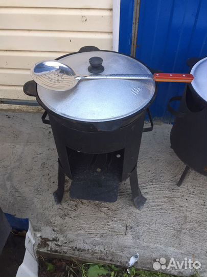 Казан чугунный с печкой