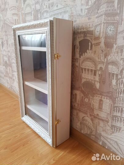 Витрина для солдатиков, кукол, супергероев