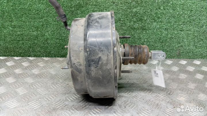 Вакуумник тормозной Hyundai Equus