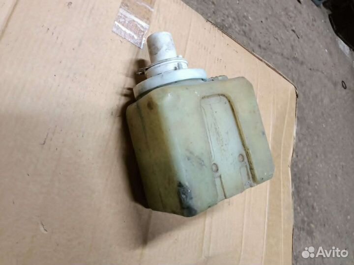 Бачок омывателя ваз