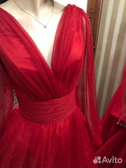Платье вечернее