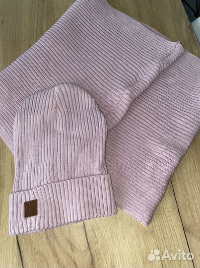 Комплект шапка и снуд