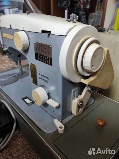 Швейная машинка Veritas