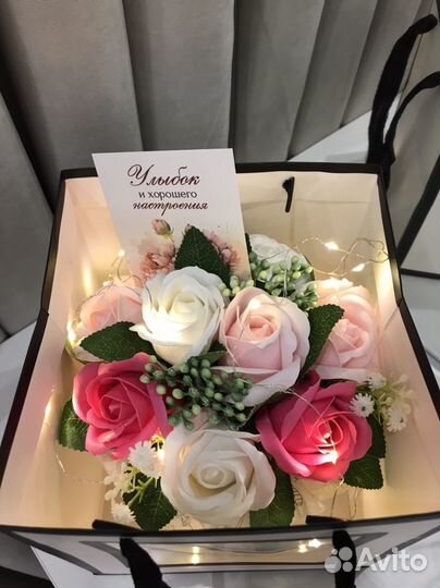 Неувядающий букет из мыльных роз