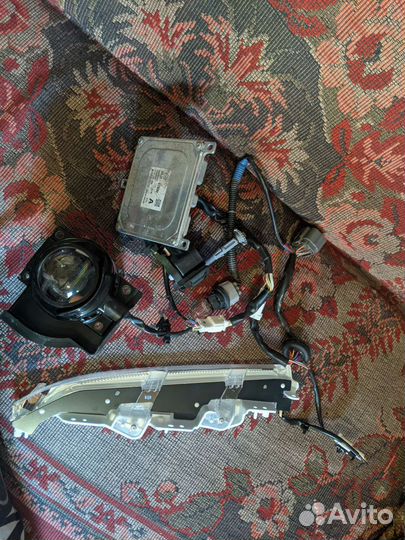 Фара правая mazda 3