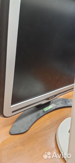 Монитор Samsung syncmaster 710n