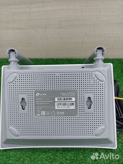 Л) Роутер TP-Link TL-W820N