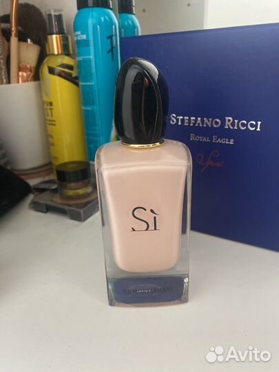Armani si fiori
