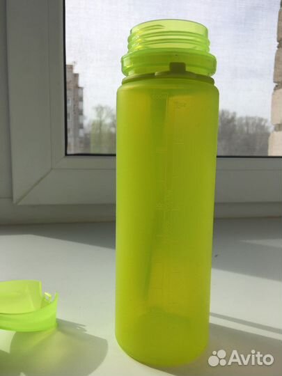 Модная бутылка для воды)