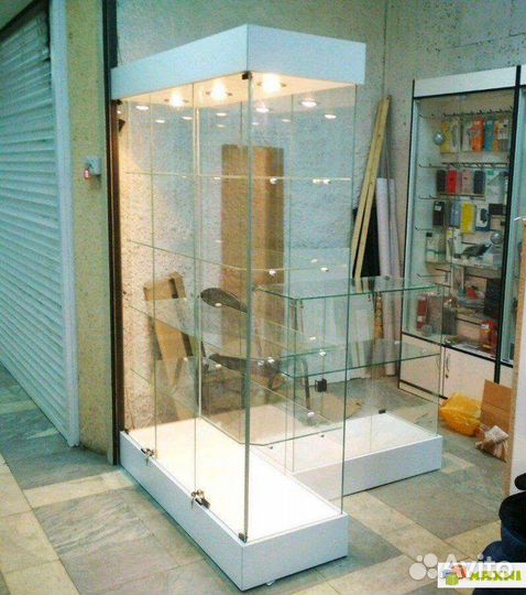 Витрины стеклянные