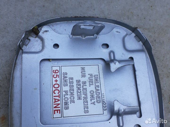 Лючок бензобака Mitsubishi Outlander XL