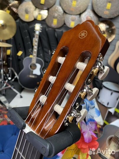 Классическая гитара yamaha c40 с чехлом