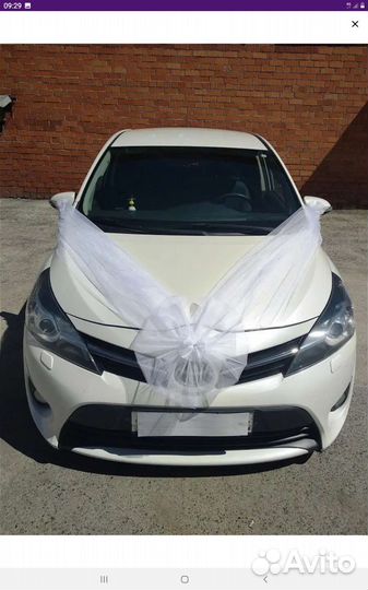 Свадебное украшение на машину