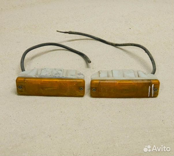 Повторитель поворота в бампер VW Golf 2 (дефект)