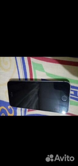 Телефон iPhone 5s