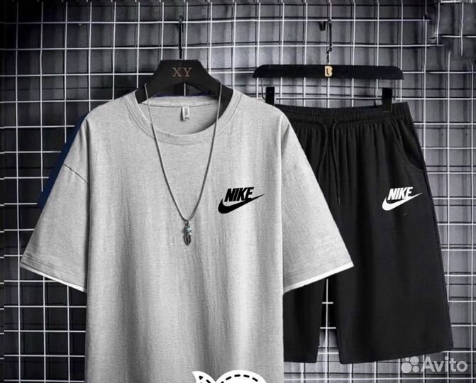 Спортивный костюм мужской с шортами Nike