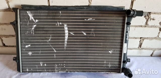 Volkswagen Passat B6 Радиатор охлаждения основной