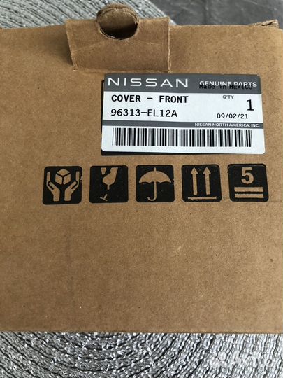 Накладка на зеркало Nissan