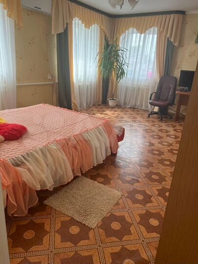 Коттедж 200 м² на участке 20 сот.