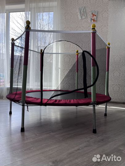 Детский батут с сеткой