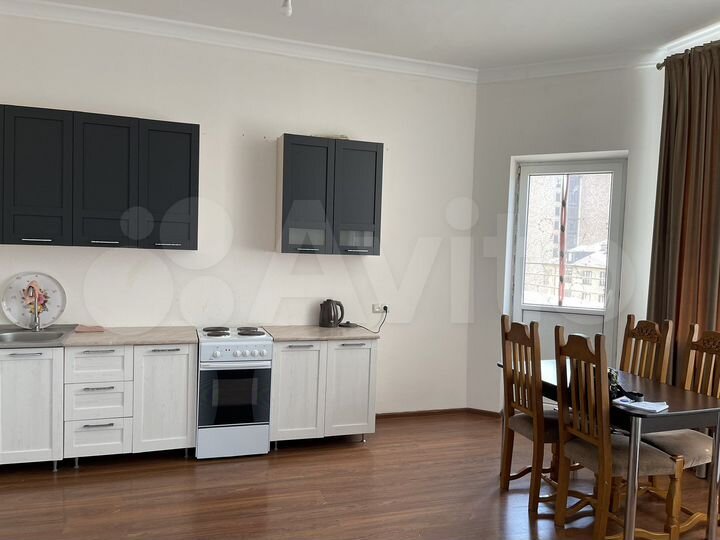 2-к. квартира, 114 м², 7/14 эт.