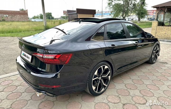 Аренда авто с выкупом Volkswagen Jetta Sport