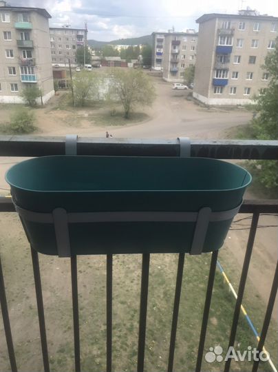 Кашпо для балкона