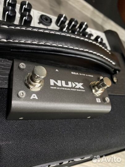 NUX AC-60 комбоусилитель для акустики
