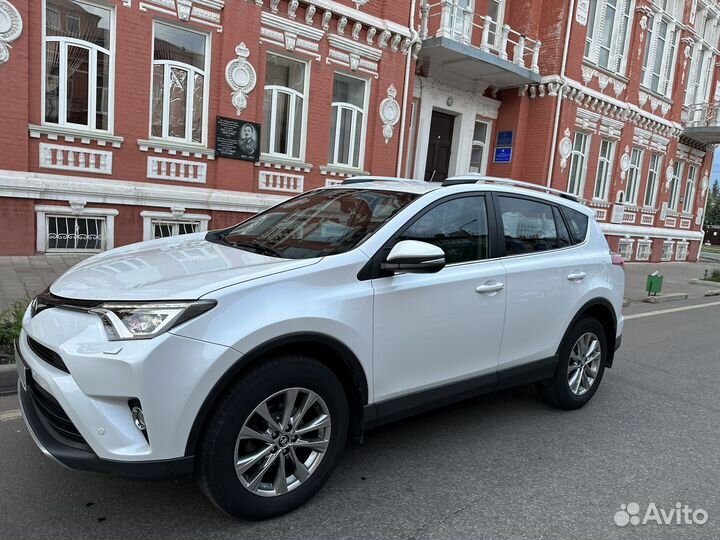 Toyota RAV4 2.2 AT, 2018, 123 447 км