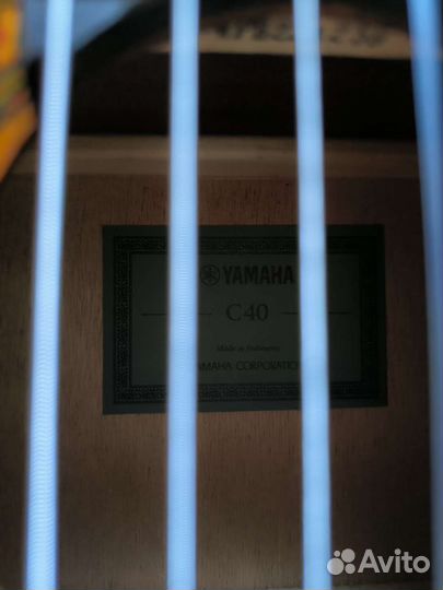 Классическая гитара yamaha c40
