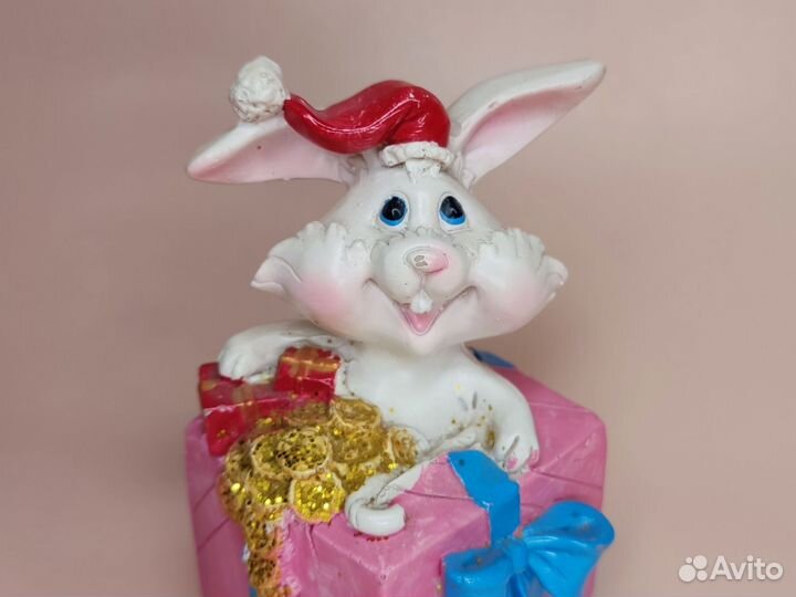 Статуэтки новые скорпион мишка зайка