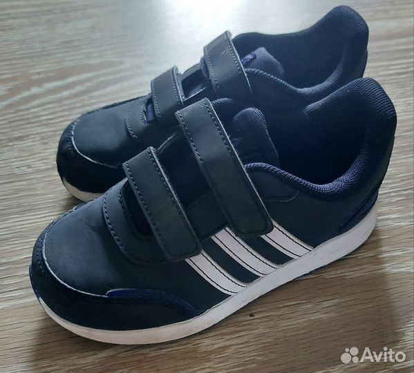 Кроссовки adidas