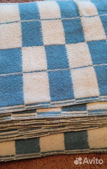 Одеяло шерстяное б/у