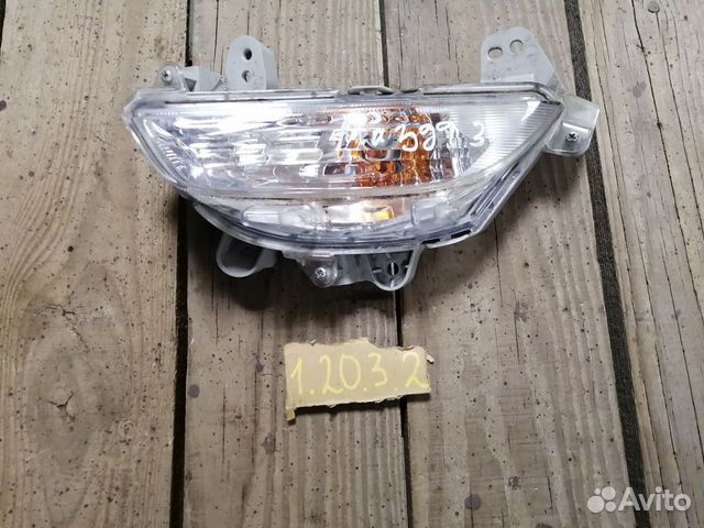 Поворотник бампера правый Mazda 3 седан BM