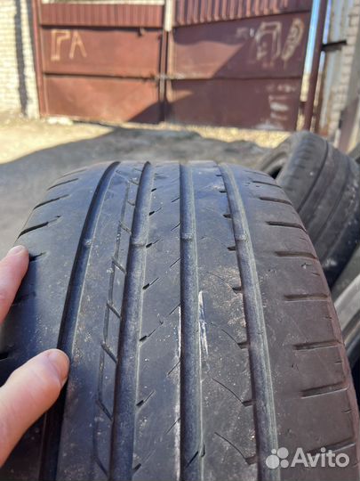 Goodyear EfficientGrip 235/50 R17